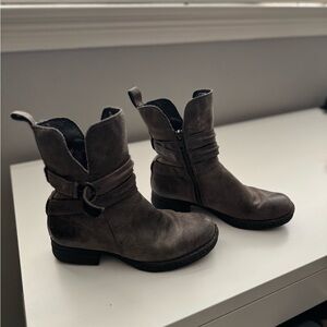 Born Leandra Boot